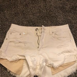 White American Eagle shorts